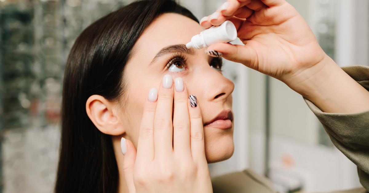 how to wear contact lens