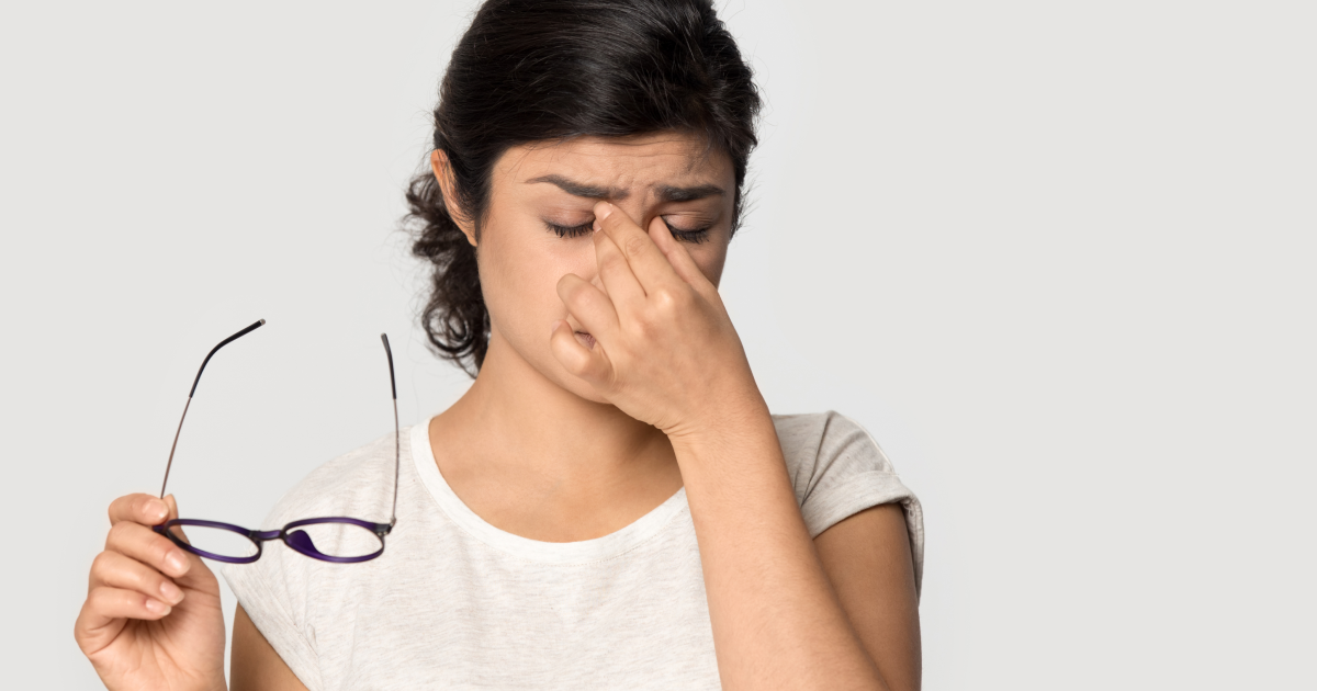 optic neuritis signs and symptoms​